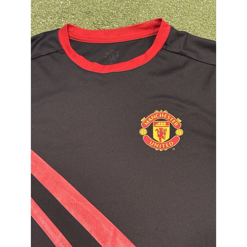 Official Manchester United Soccer Football Polyester Striped Jersey Med T-Shirt